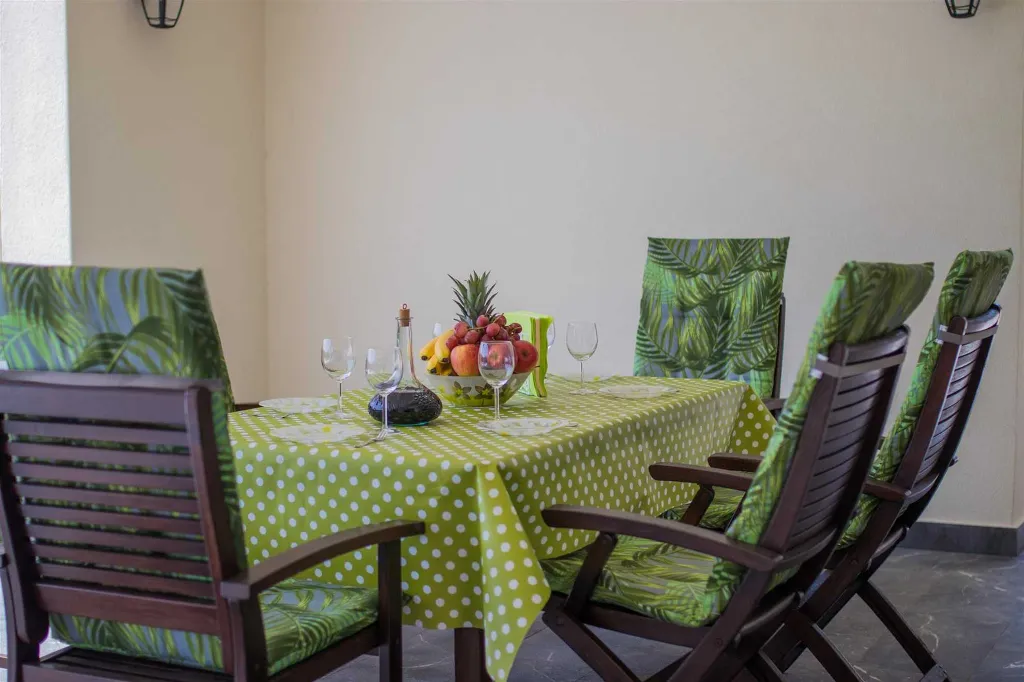 3-Bedroom Villa with Pool & Outdoor Kitchen in Gostinjac