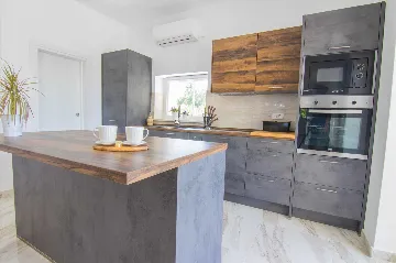 3-Bedroom Villa with Pool & Outdoor Kitchen in Gostinjac