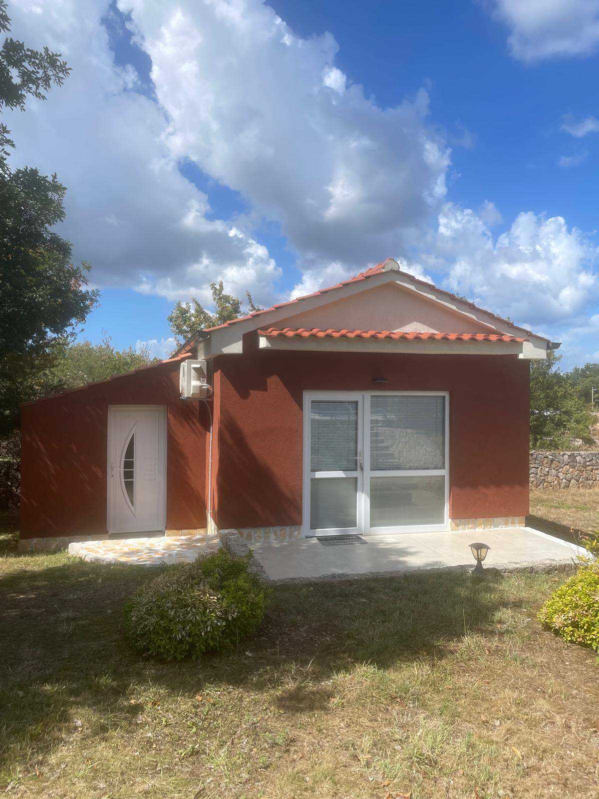 Villa Cedar z velikim bazenom, letno kuhinjo in dodatno hiško