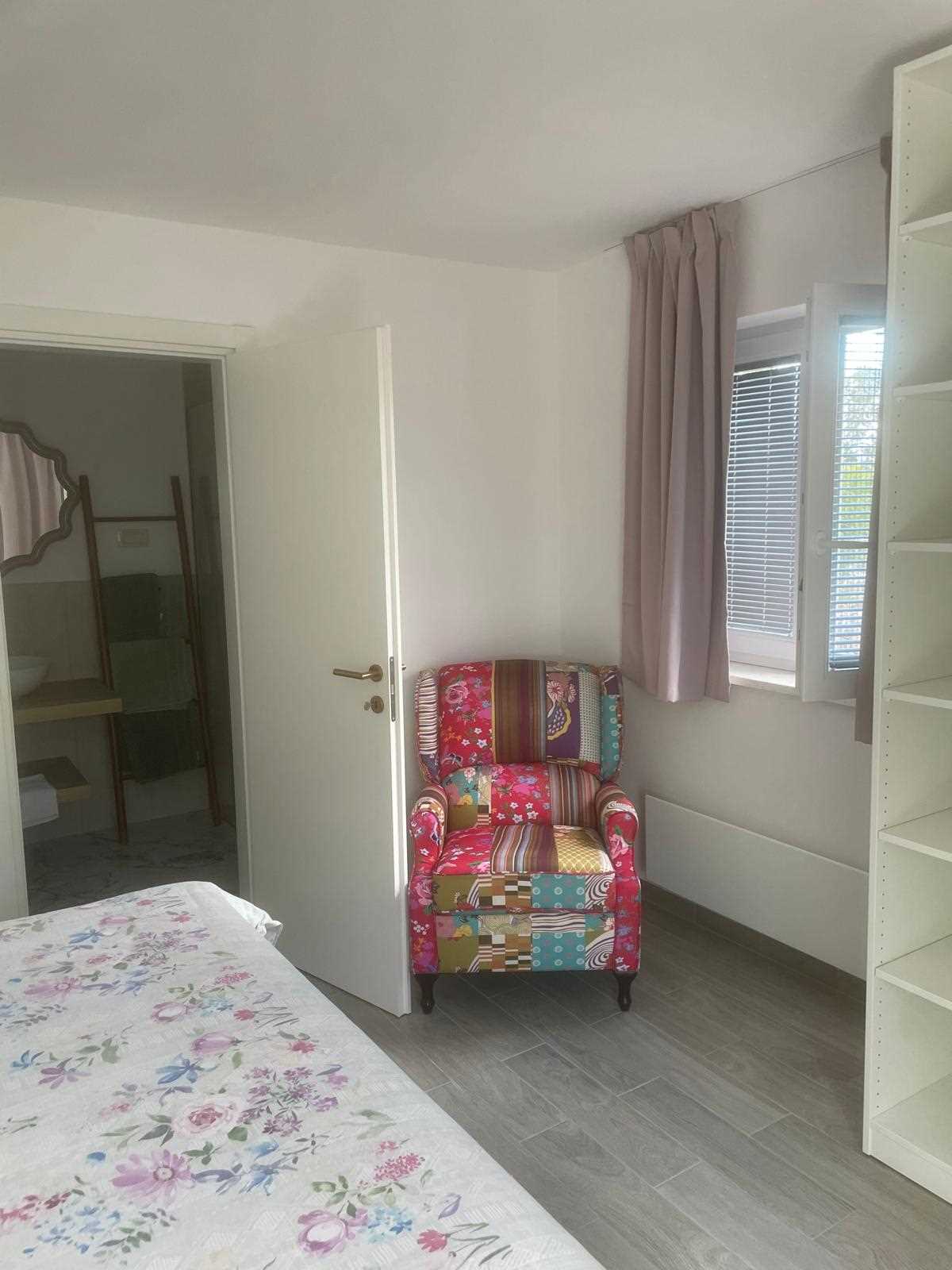 Villa Cedar z velikim bazenom, letno kuhinjo in dodatno hiško