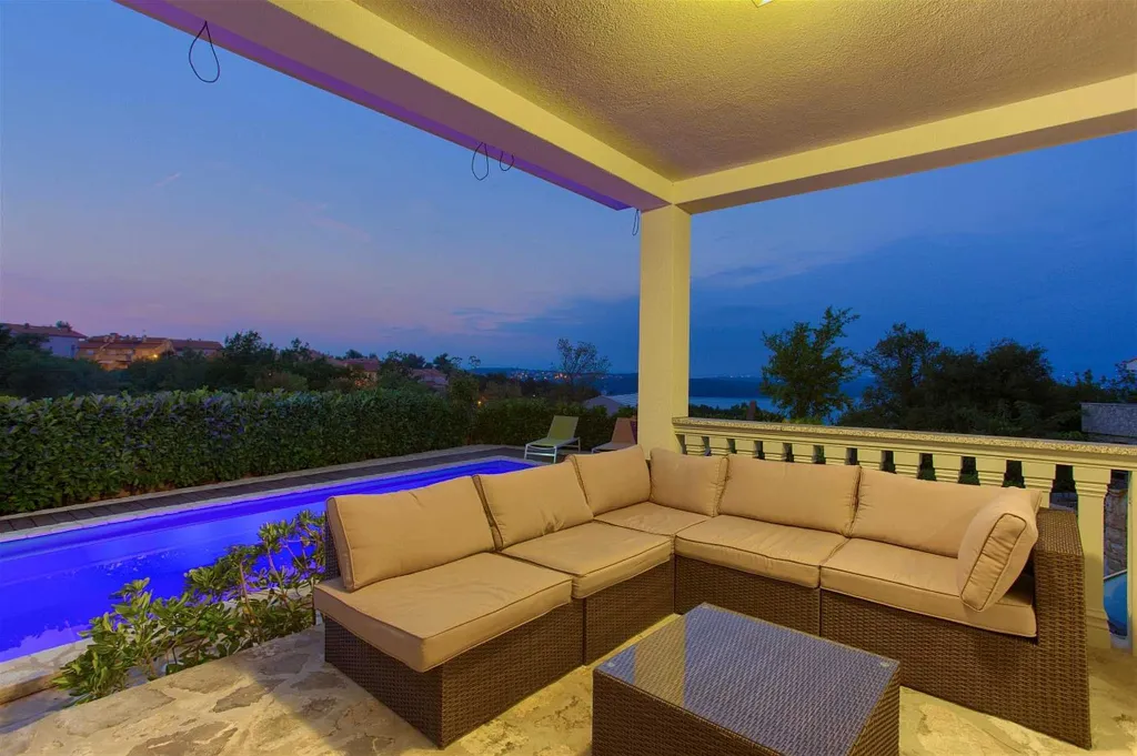 Villa with Heated Pool and Sea Views in Klimno