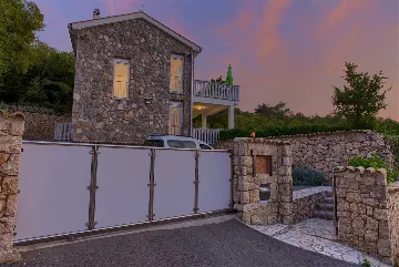 Villa with Heated Pool and Sea Views in Klimno