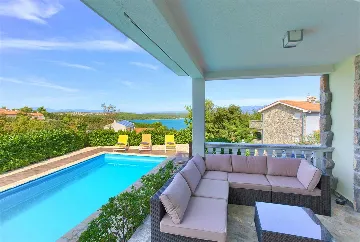 Villa with Heated Pool and Sea Views in Klimno