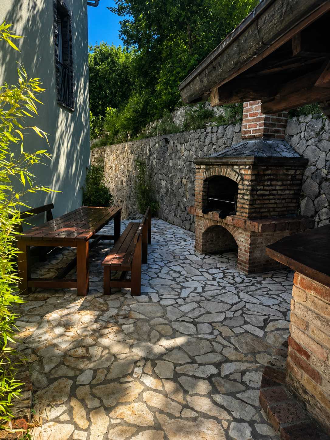 Residencia La Famiglia with heated swimming pool and beautiful Seaview