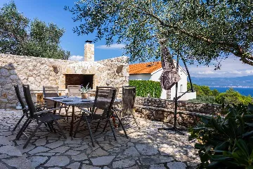 4-Bedroom Villa with Heated Pool in Vrbnik (Krk)