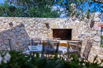 4-Bedroom Villa with Heated Pool in Vrbnik (Krk)