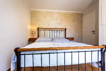 4-Bedroom Villa with Heated Pool in Vrbnik (Krk)