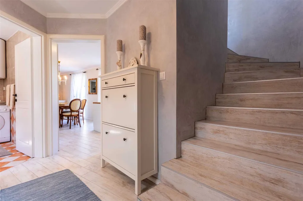 4-Bedroom Villa with Heated Pool in Vrbnik (Krk)
