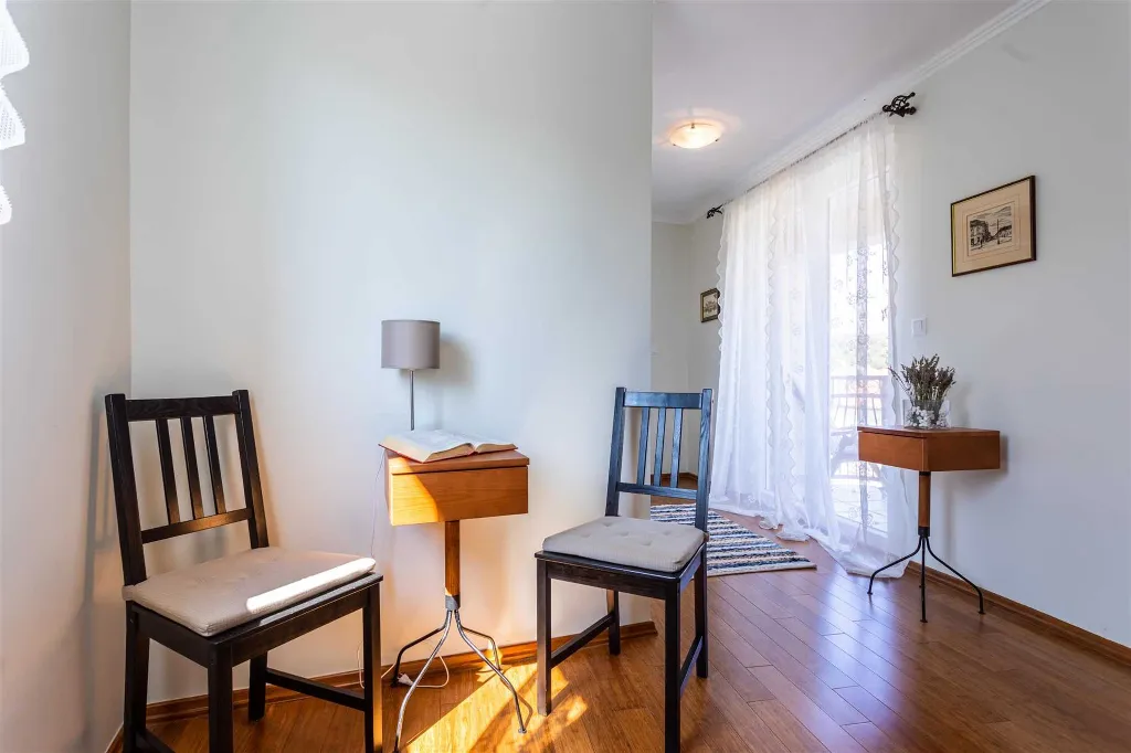 4-Bedroom Villa with Heated Pool in Vrbnik (Krk)