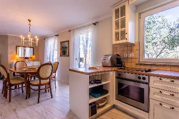 4-Bedroom Villa with Heated Pool in Vrbnik (Krk)