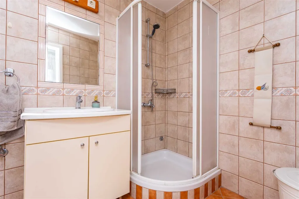 4-Bedroom Villa with Heated Pool in Vrbnik (Krk)