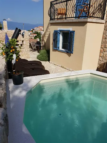 4-Bedroom Villa with Heated Pool in Vrbnik (Krk)