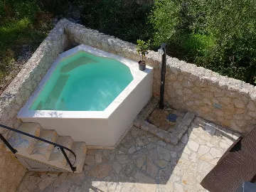 4-Bedroom Villa with Heated Pool in Vrbnik (Krk)