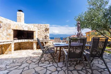 4-Bedroom Villa with Heated Pool in Vrbnik (Krk)