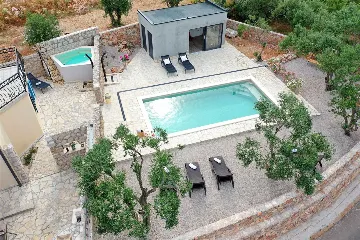 4-Bedroom Villa with Heated Pool in Vrbnik (Krk)
