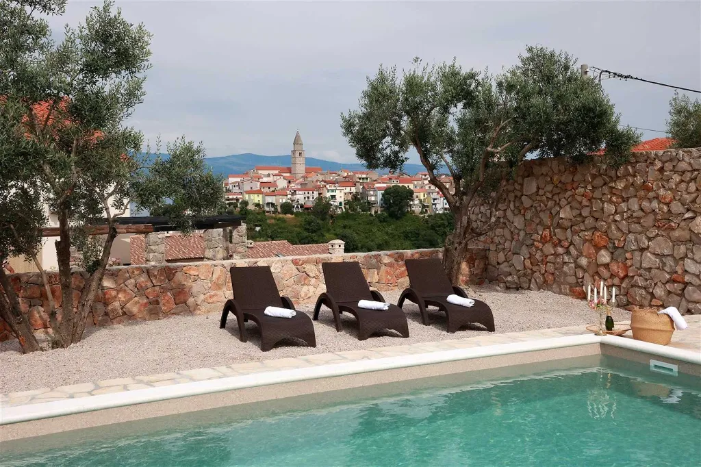 4-Bedroom Villa with Heated Pool in Vrbnik (Krk)