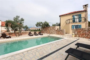 4-Bedroom Villa with Heated Pool in Vrbnik (Krk)