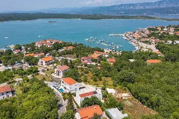 Heated Pool Villa for 8 Guests in Klimno