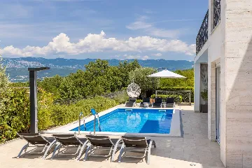 Heated Pool Villa for 8 Guests in Klimno