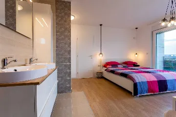 Heated Pool Villa for 8 Guests in Klimno