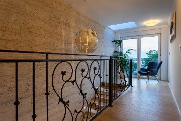 Heated Pool Villa for 8 Guests in Klimno