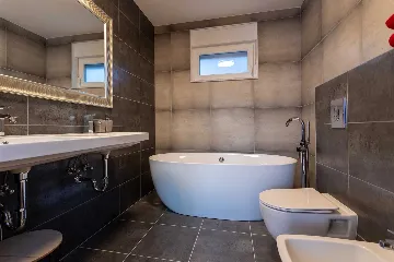 Heated Pool Villa for 8 Guests in Klimno