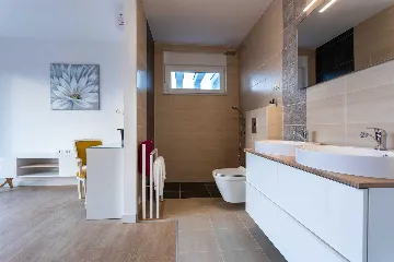 Heated Pool Villa for 8 Guests in Klimno