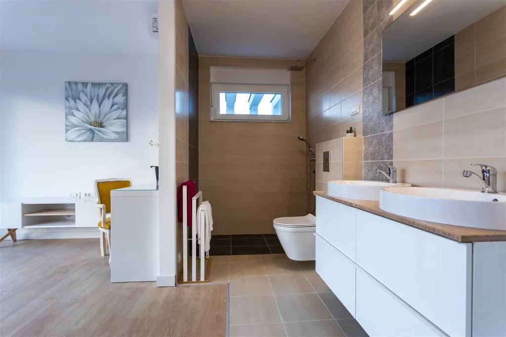 Heated Pool Villa for 8 Guests in Klimno
