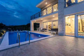 Heated Pool Villa for 8 Guests in Klimno