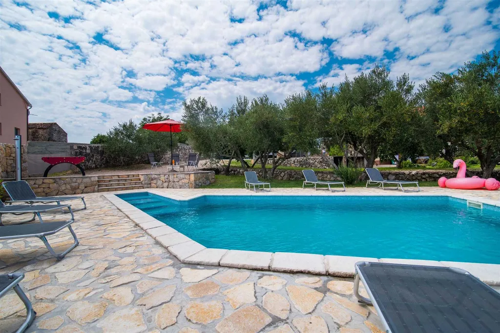 Sea-View Apartment for 7 in Sužan (Krk)