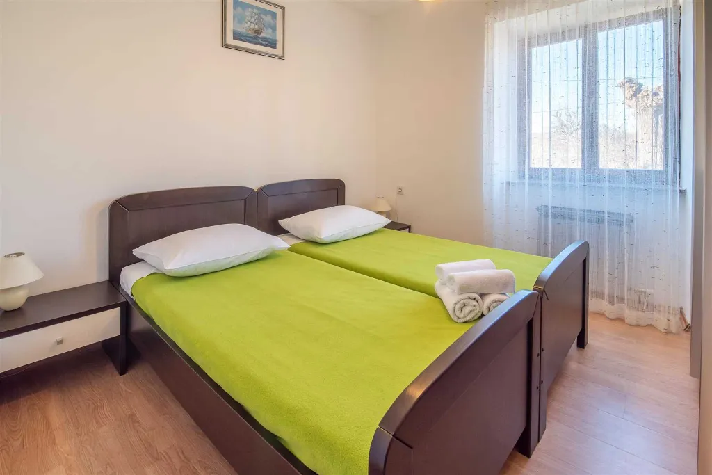 Sea-View Apartment for 7 in Sužan (Krk)