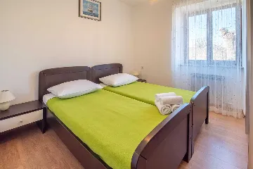Sea-View Apartment for 7 in Sužan (Krk)