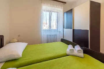 Sea-View Apartment for 7 in Sužan (Krk)