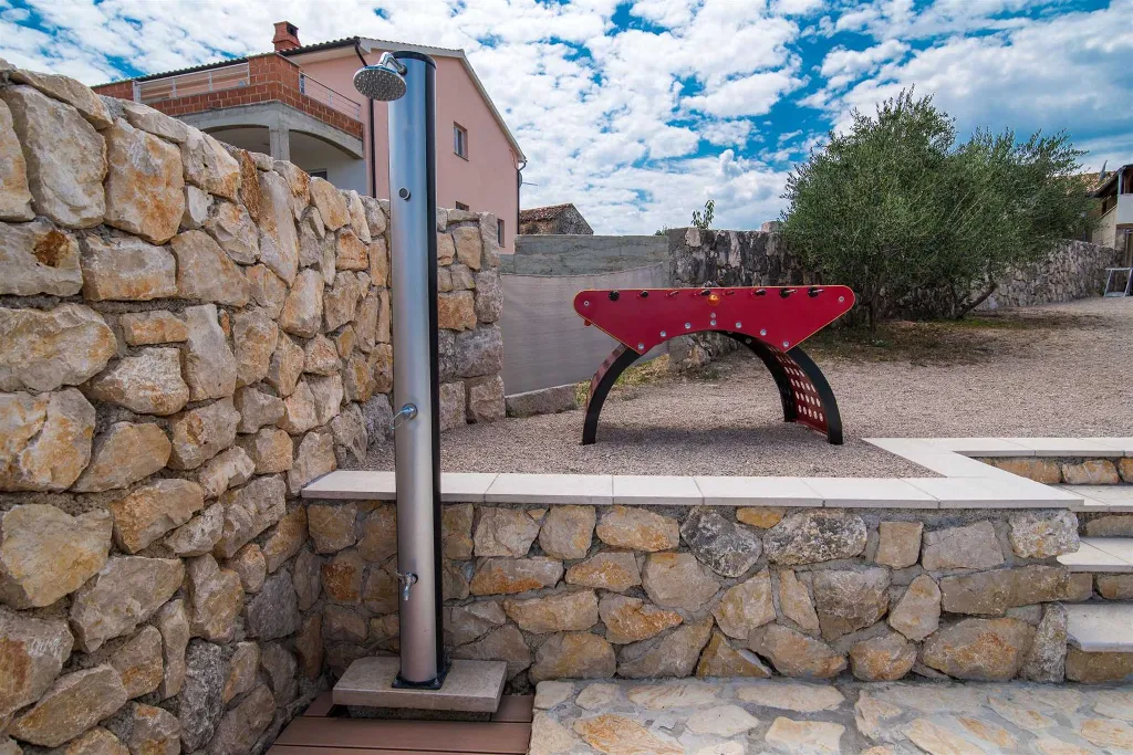 Sužan (Krk) Villa with Sea View and Pool