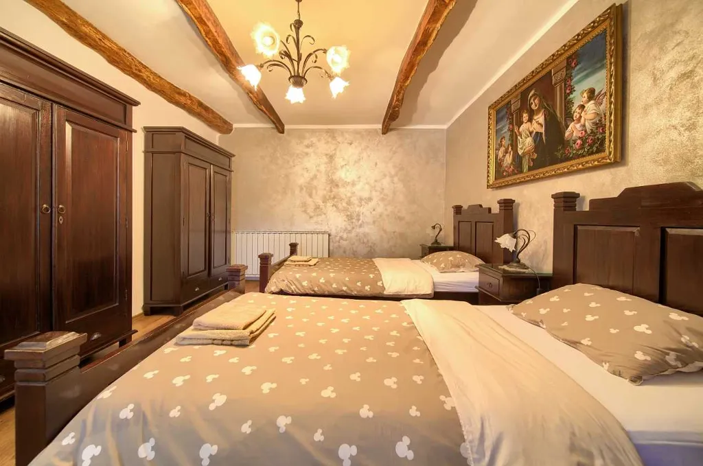 4-Bedroom Apartment in Hlapa (Krk) for 8
