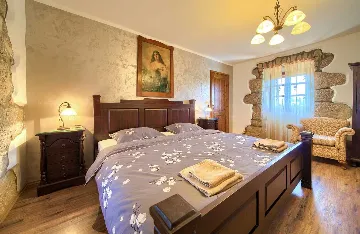 4-Bedroom Apartment in Hlapa (Krk) for 8