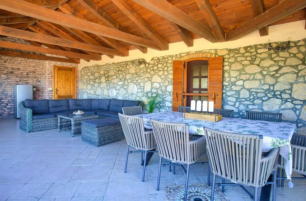 4-Bedroom Apartment in Hlapa (Krk) for 8