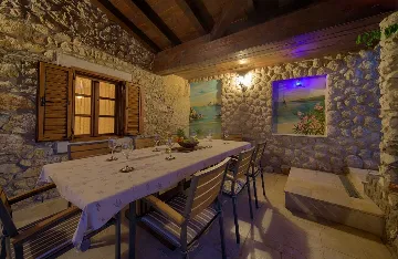 4-Bedroom Apartment in Hlapa (Krk) for 8