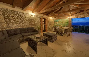 4-Bedroom Apartment in Hlapa (Krk) for 8