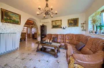 4-Bedroom Apartment in Hlapa (Krk) for 8