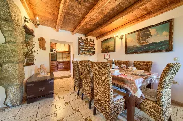 4-Bedroom Apartment in Hlapa (Krk) for 8