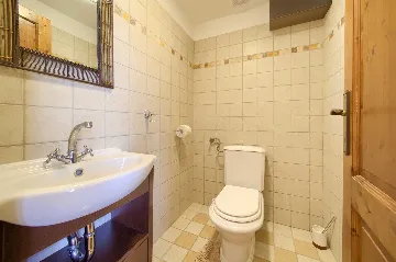 4-Bedroom Apartment in Hlapa (Krk) for 8