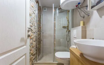 Hlapa Krk Apartment with Private Heated Pool