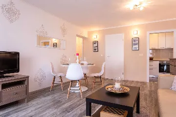 Seaside Apartment for 4 Guests in Vrbnik (Krk)