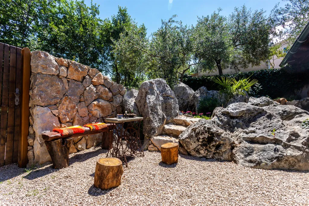 Hlapa (Krk) Apartment for Up to 5 Guests