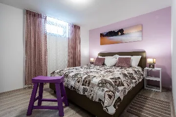 Hlapa (Krk) Apartment for Up to 5 Guests