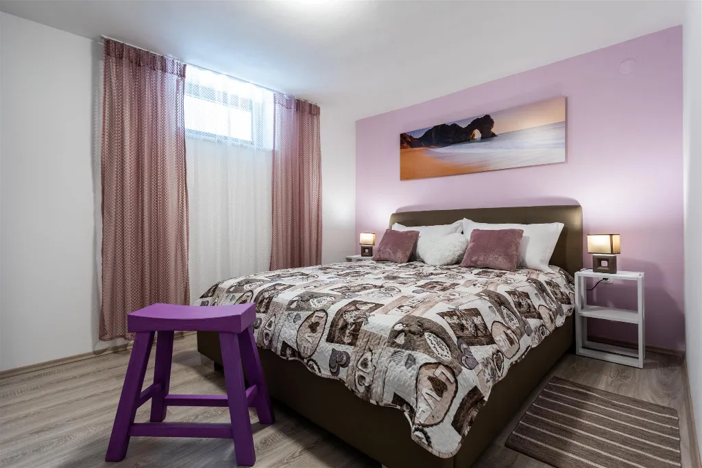 Hlapa (Krk) Apartment for Up to 5 Guests