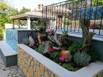 Hlapa (Krk) Apartment for Up to 5 Guests