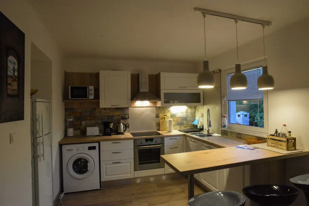 3-Bedroom Apartment with Private Pool in Sveti Vid Dobrinjski