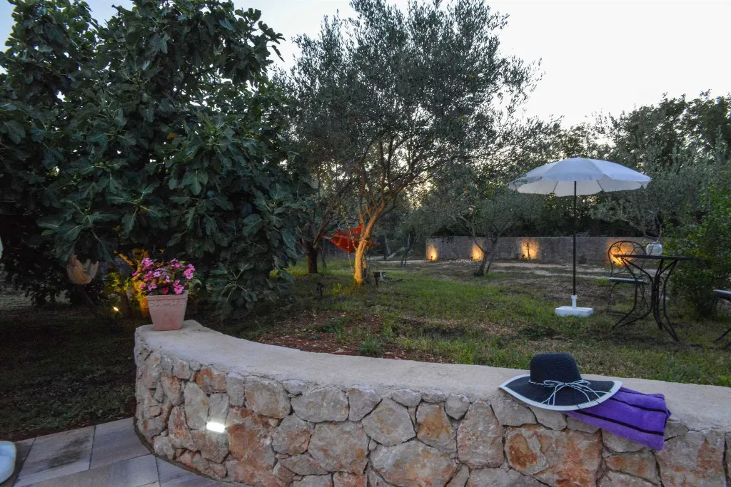 3-Bedroom Apartment with Private Pool in Sveti Vid Dobrinjski